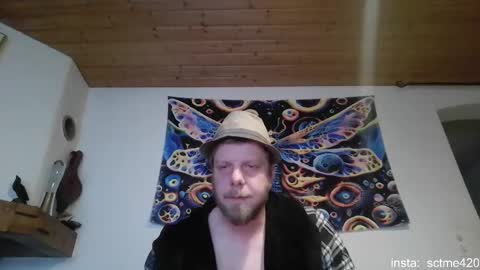 Snapshot of benji_32 chatting on 01-04-25, 02:14 Benji -- BE RESPECTFULL OR LEAVE -- online show from 01-04-25, 02:14
