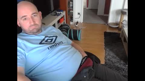 Snapshot of bennn54 chatting on 01-05-25, 09:26 Ben online show from 01-05-25, 09:26