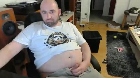 Snapshot of bennn54 chatting on 02-12-25, 07:02 Ben online show from 02-12-25, 07:02