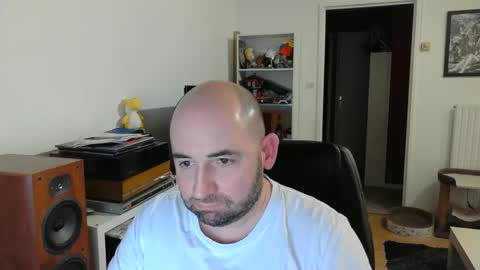 Snapshot of bennn54 chatting on 02-24-25, 06:15 Ben online show from 02-24-25, 06:15