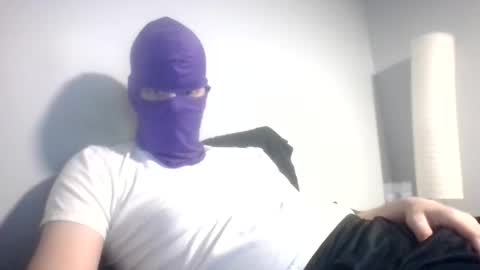 Snapshot of bennybueno chatting on 03-14-26, 12:28 bennybueno online show from 03-14-26, 12:28