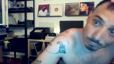 BennyHola online show from 06-22-26, 10:45