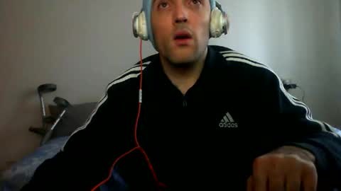 bentish online show from 12-05-25, 01:42