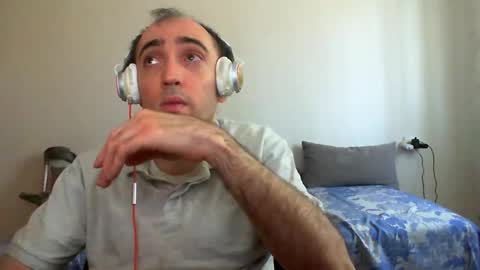 Snapshot of bentish chatting on 04-30-26, 06:09 bentish online show from 04-30-26, 06:09