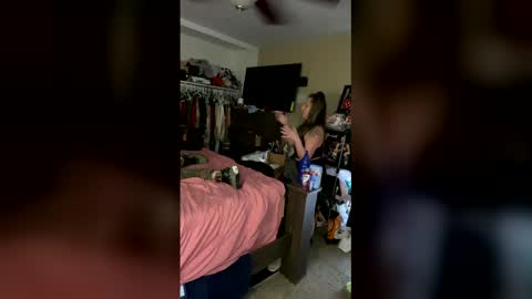 bentleyyjames007 online show from 12-21-25, 02:35