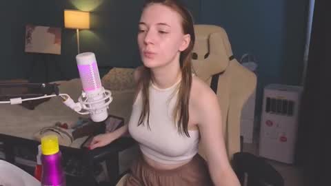 Alice online show from 09-18-25, 10:28