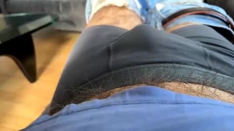 Snapshot of benz10001 chatting on 12-08-24, 04:07 benz10001 online show from 12-08-24, 04:07