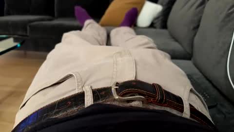 Snapshot of benz10001 chatting on 01-01-25, 04:50 benz10001 online show from 01-01-25, 04:50