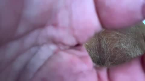 Snapshot of benz10001 chatting on 01-05-25, 02:19 benz10001 online show from 01-05-25, 02:19