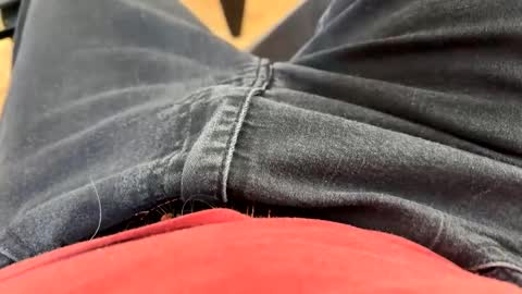 Snapshot of benz10001 chatting on 01-20-25, 03:18 benz10001 online show from 01-20-25, 03:18