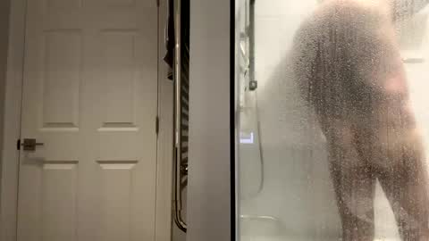 Snapshot of benz10001 chatting on 02-06-25, 12:37 benz10001 online show from 02-06-25, 12:37