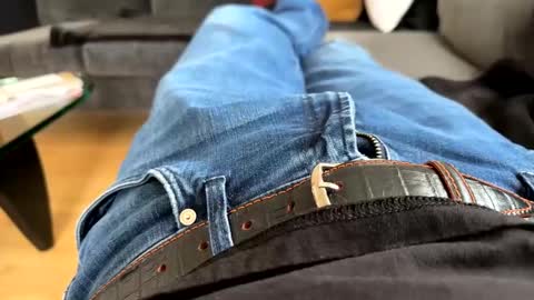 Snapshot of benz10001 chatting on 02-23-25, 02:46 benz10001 online show from 02-23-25, 02:46