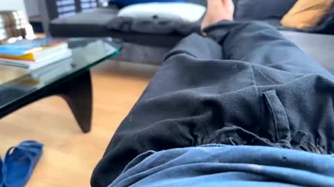 Snapshot of benz10001 chatting on 09-21-25, 12:51 benz10001 online show from 09-21-25, 12:51