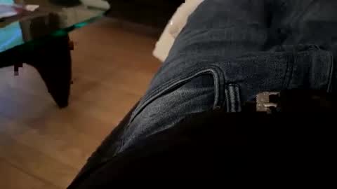 benz10001 online show from 12-23-25, 04:10