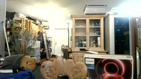 Snapshot of berg_boy chatting on 02-19-25, 06:54 Martin online show from 02-19-25, 06:54