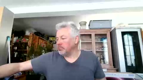 Snapshot of berg_boy chatting on 03-11-25, 11:12 Martin online show from 03-11-25, 11:12