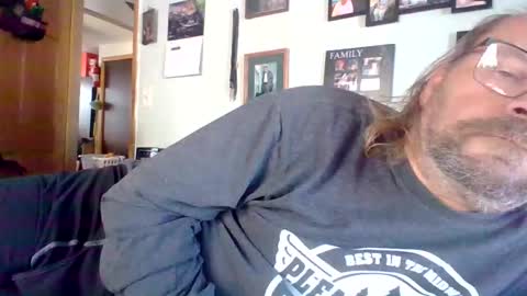 bergeeric1970 online show from 12-03-25, 06:28