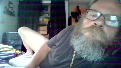Snapshot of bergeeric1970 chatting on 06-19-26, 12:53 bergeeric1970 online show from 06-19-26, 12:53