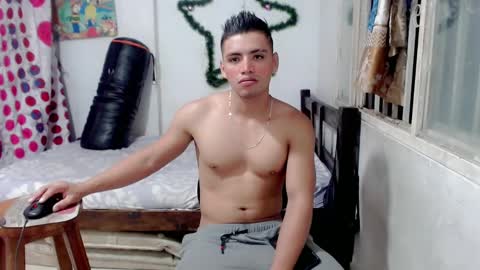 Snapshot of bergon30 chatting on 01-04-25, 10:16 Bergon77 online show from 01-04-25, 10:16