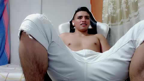 Snapshot of bergon30 chatting on 03-10-25, 07:10 Bergon77 online show from 03-10-25, 07:10