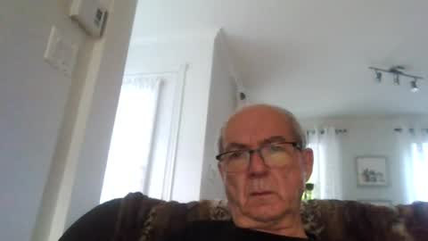 bernard1102 online show from 07-10-26, 10:40