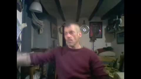 bernichaoss77 online show from 02-04-25, 08:49