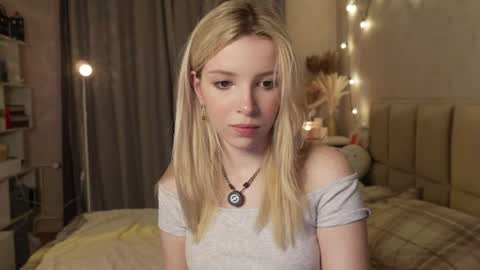 Snapshot of berrylush chatting on 07-13-26, 01:58 Katte online show from 07-13-26, 01:58