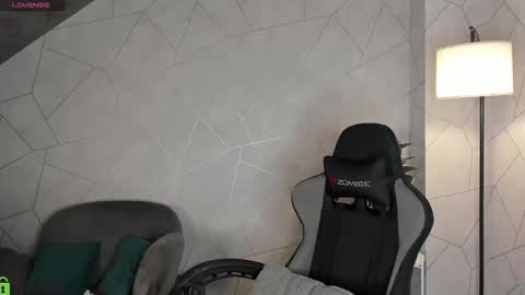 Snapshot of berta_kelly chatting on 11-11-25, 01:27 Berta online show from 11-11-25, 01:27