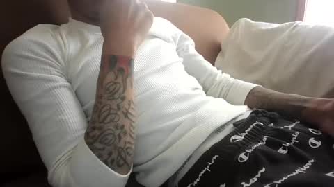 Snapshot of bertdollaz757 chatting on 12-06-24, 06:28 ToxicPipe757 online show from 12-06-24, 06:28