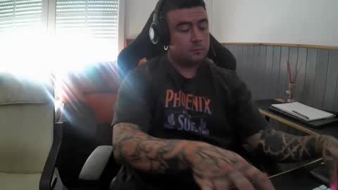 berto3389 online show from 06-08-26, 05:35