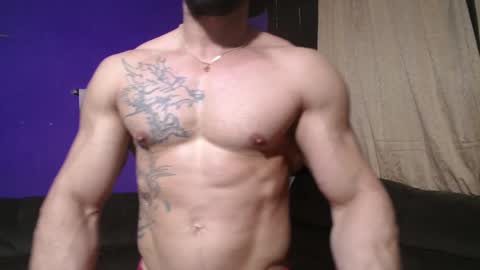 Snapshot of bestmuscle chatting on 01-22-25, 10:05 bestmuscle online show from 01-22-25, 10:05