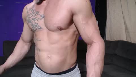 Snapshot of bestmuscle chatting on 02-11-25, 03:40 bestmuscle online show from 02-11-25, 03:40