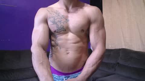 Snapshot of bestmuscle chatting on 03-09-25, 07:26 bestmuscle online show from 03-09-25, 07:26