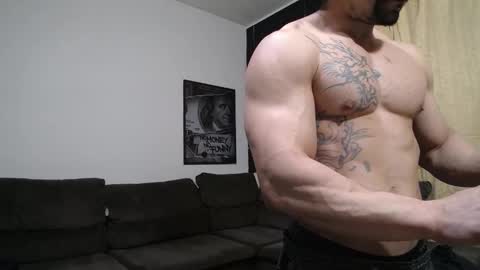 Snapshot of bestmuscle chatting on 10-03-25, 12:18 bestmuscle online show from 10-03-25, 12:18
