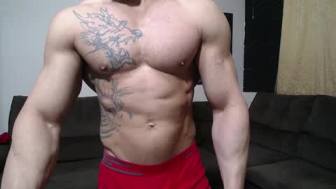 Snapshot of bestmuscle chatting on 10-21-25, 04:35 bestmuscle online show from 10-21-25, 04:35