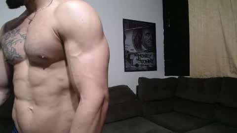 Snapshot of bestmuscle chatting on 05-16-26, 09:13 bestmuscle online show from 05-16-26, 09:13