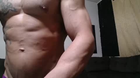 Snapshot of bestmuscle chatting on 06-05-26, 02:40 bestmuscle online show from 06-05-26, 02:40