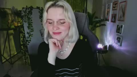 Snapshot of bethanycloud chatting on 05-12-26, 05:26 Bethany online show from 05-12-26, 05:26