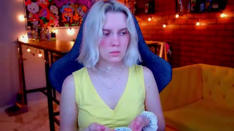 Snapshot of bethanycloud chatting on 05-15-26, 02:29 Bethany online show from 05-15-26, 02:29
