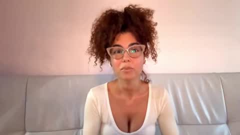 Snapshot of bethelvantassell chatting on 04-07-26, 04:18 Bella online show from 04-07-26, 04:18