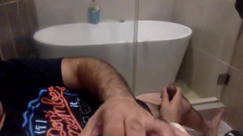 Snapshot of betoooox chatting on 01-03-25, 04:33 Virtual Gentleman online show from 01-03-25, 04:33