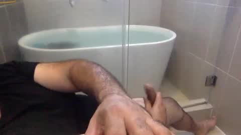 Snapshot of betoooox chatting on 01-25-25, 09:14 Virtual Gentleman online show from 01-25-25, 09:14