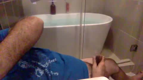 Snapshot of betoooox chatting on 09-24-25, 08:06 Virtual Gentleman online show from 09-24-25, 08:06