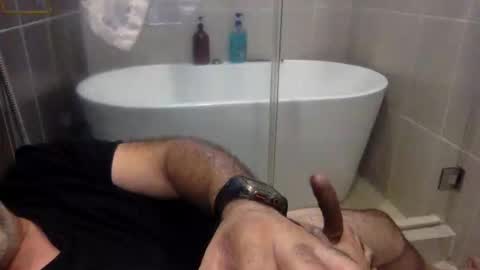 Snapshot of betoooox chatting on 10-18-25, 06:52 Virtual Gentleman online show from 10-18-25, 06:52