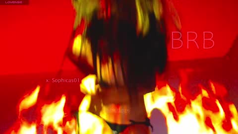 Snapshot of betsabe_butlers_ chatting on 01-19-25, 01:10 Automatic Espresso Coffee Maker50000tkns left online show from 01-19-25, 01:10