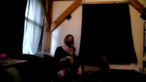 Betsy online show from 06-12-26, 10:30