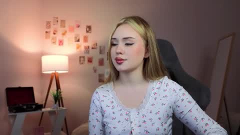 Snapshot of betterdayswithme chatting on 12-21-25, 07:21 betterdayswithme online show from 12-21-25, 07:21