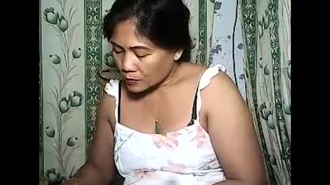 Snapshot of betty_83 chatting on 12-16-24, 11:44 betty_83 online show from 12-16-24, 11:44