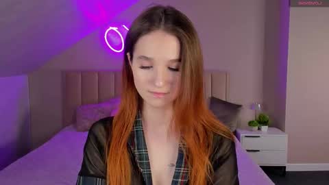 Snapshot of betty_nicolsson chatting on 10-22-25, 10:26 Eva online show from 10-22-25, 10:26