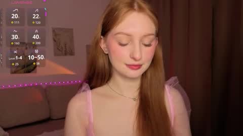 Snapshot of betty_twilight chatting on 11-10-25, 10:42 bettyyy online show from 11-10-25, 10:42